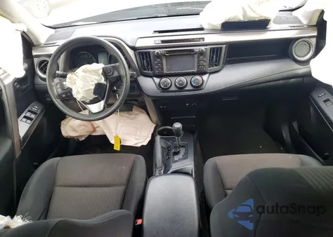 2017 Toyota Rav4 Le z USA, uszkodzony, nr VIN JTMZFREV1HJ711940